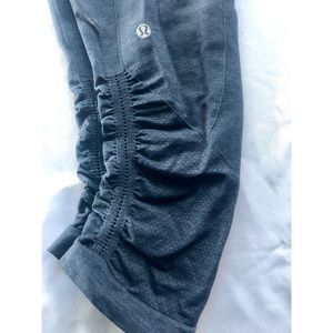 Lululemon crop yoga pants